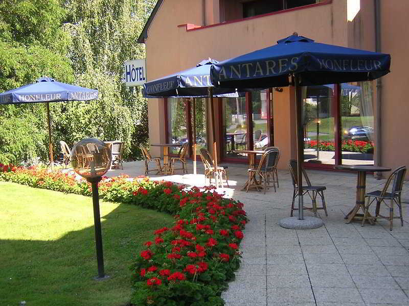 Hotel Antares & Spa La Riviere-Saint-Sauveur Exterior photo